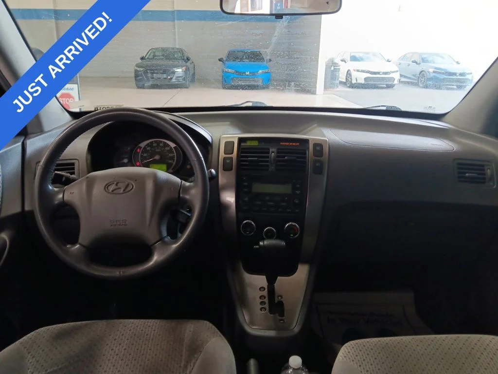 Used 2005  Hyundai  image 5