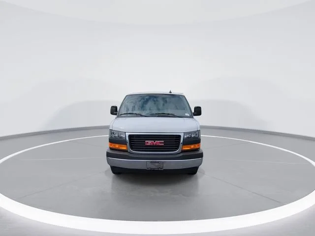 New 2025 Summit White GMC 1WT image 3