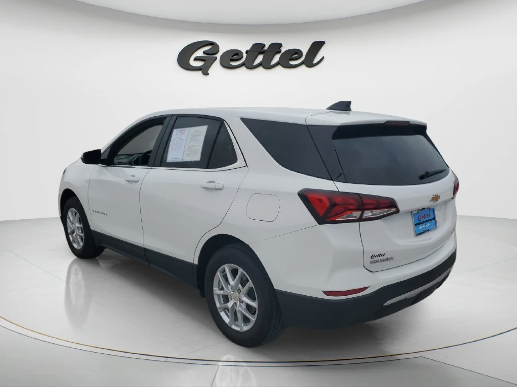 Used 2024 Summit White Chevrolet LT image 7