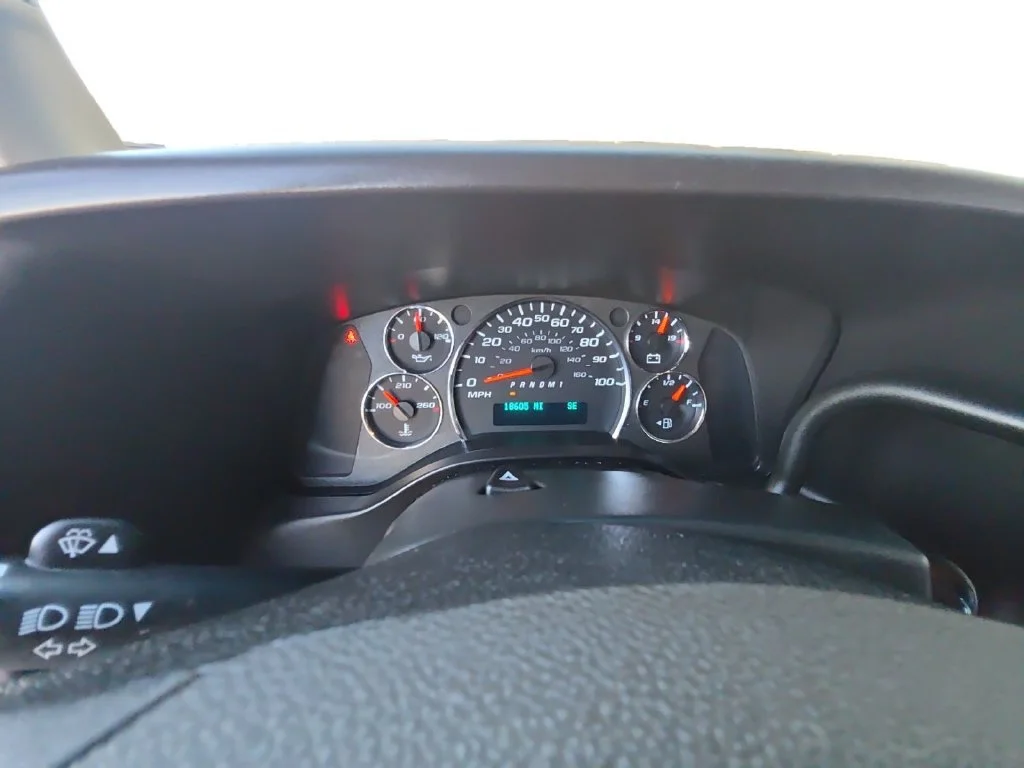 2023 Chevrolet Express Passenger LS - Photo 20