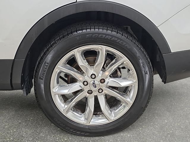 Used 2011 Silver Ford Limited image 32