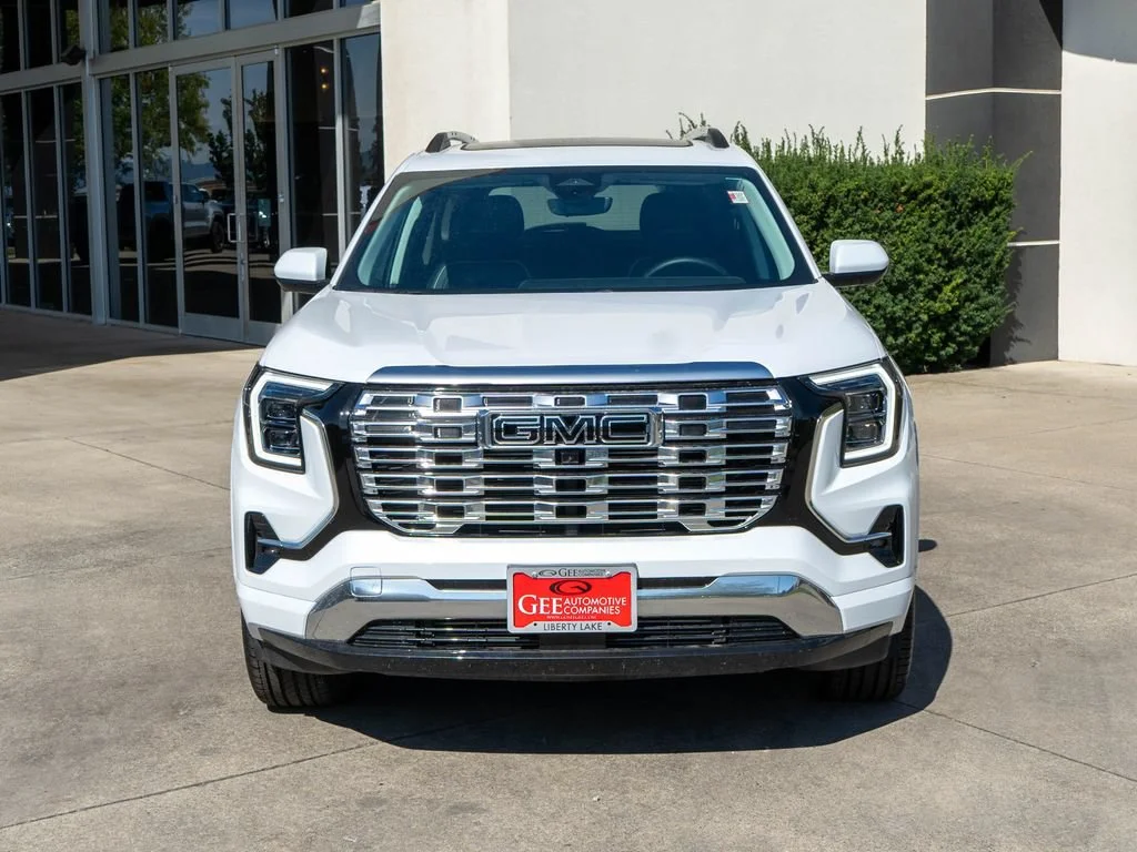 2026 GMC Terrain Denali - Photo 2