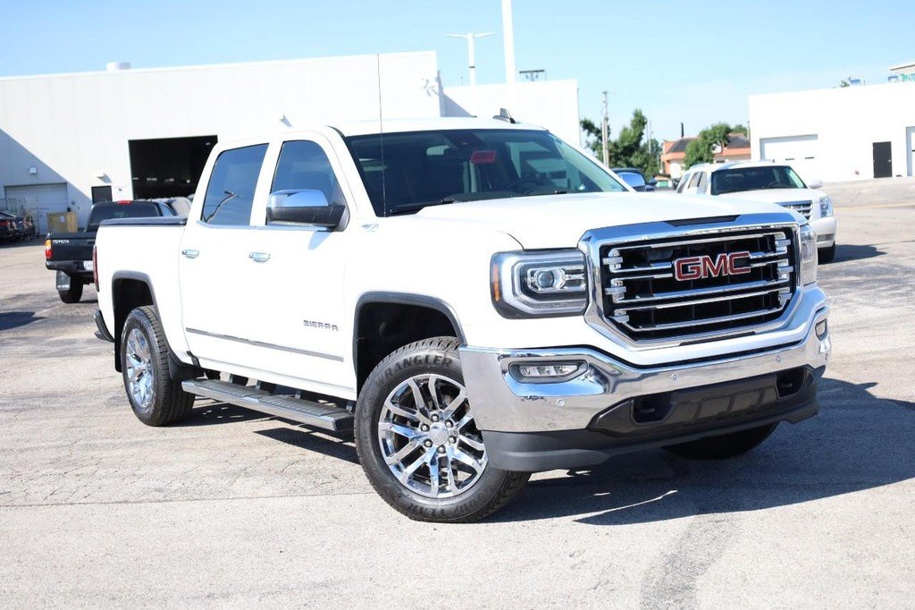 Used 2016 Summit White GMC 4WD Crew Cab 143.5" SLT image 2