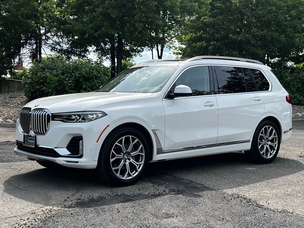 2020 BMW X7 xDrive40i's photo