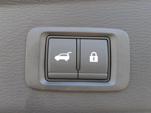 2025 Mitsubishi Outlander Plug-in Hybrid SEL - Photo 14