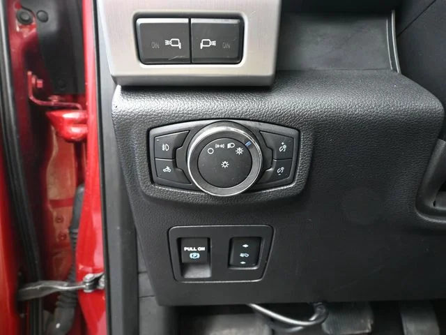 Used 2019 Red Ford Platinum image 31