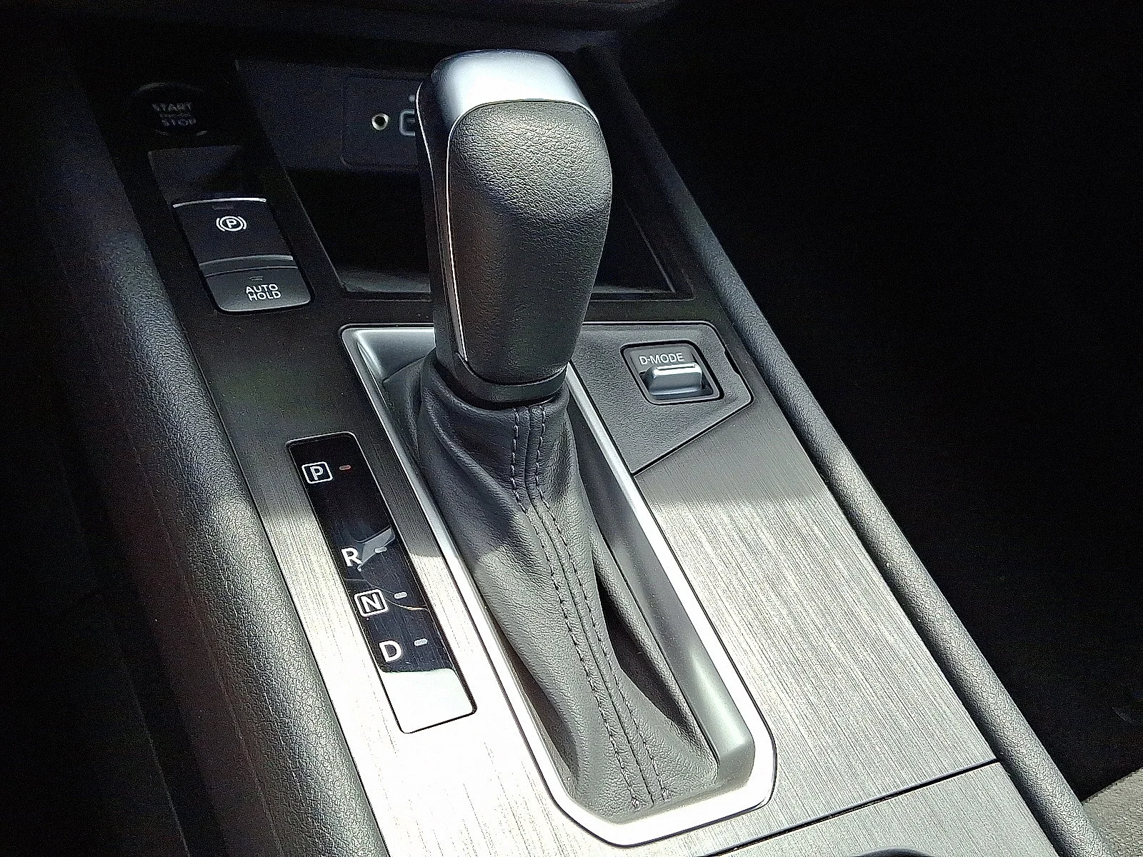 2025 Nissan Kicks S AWD - Photo 9