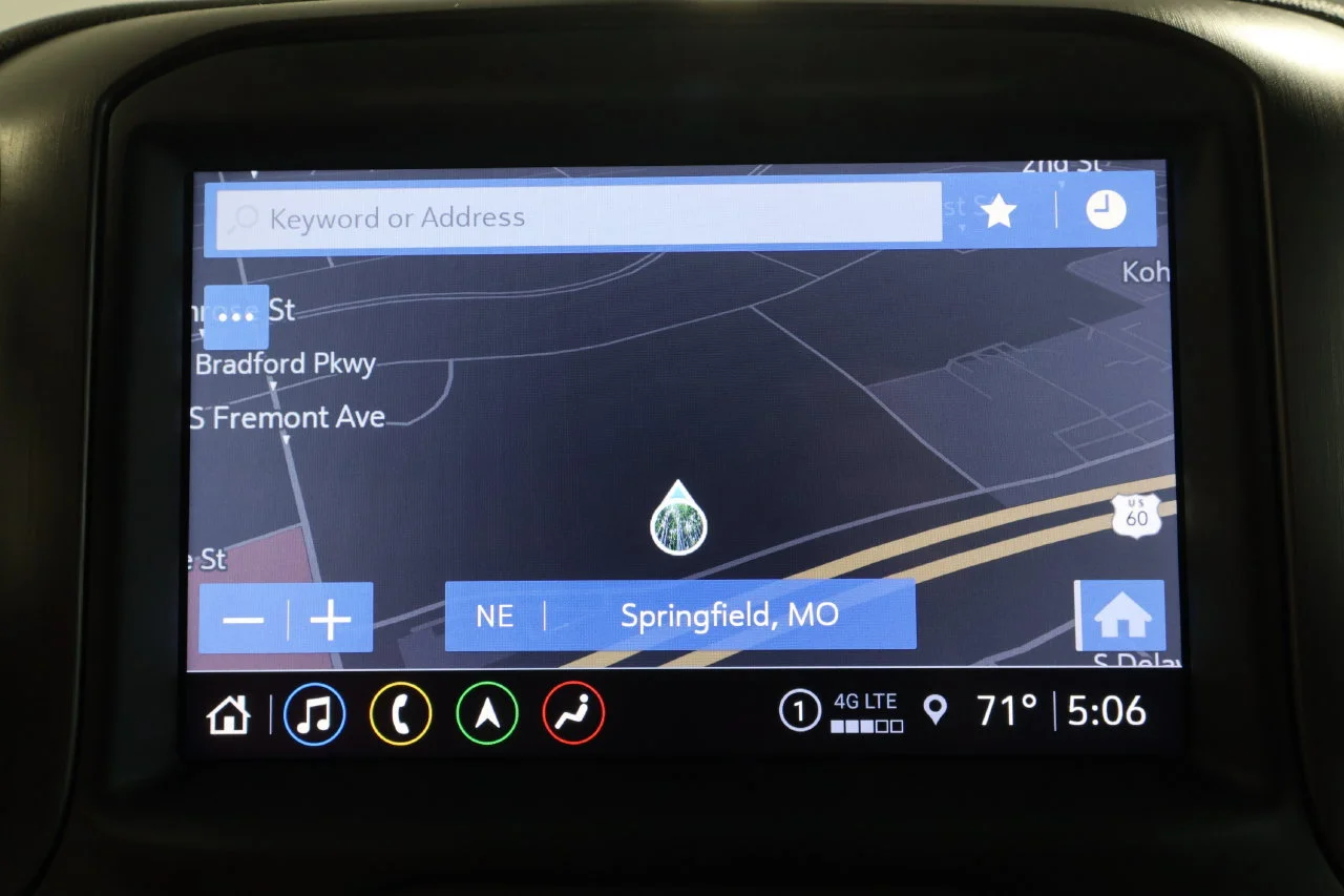Certified Used 2022 PACIFIC BLUE METALLIC GMC AT4 image 14