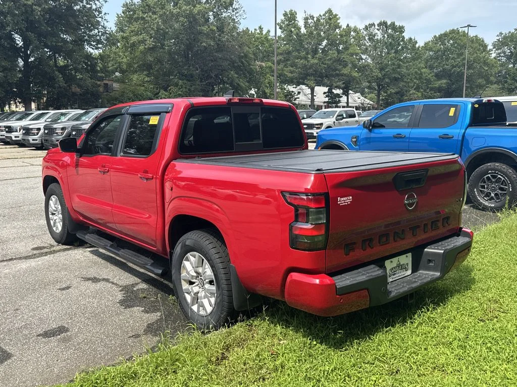 Used 2022 Red Nissan SV image 5