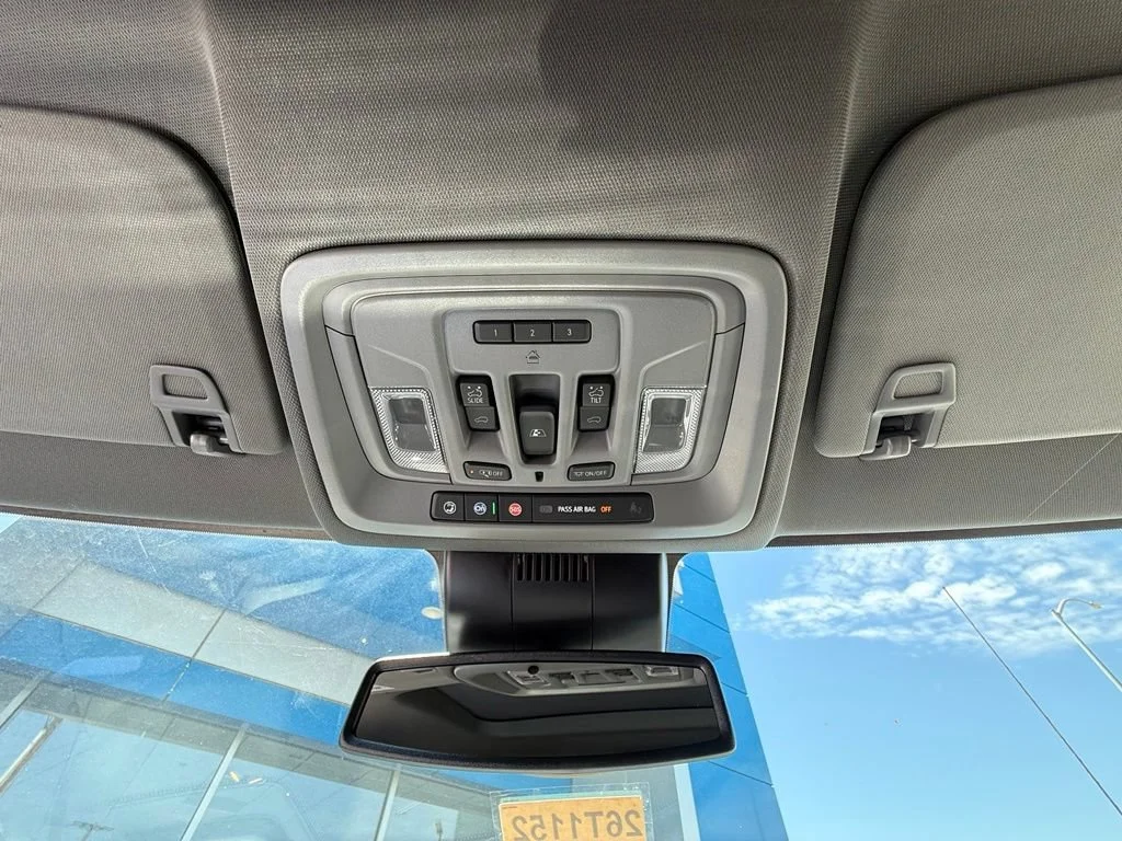 New 2026 Glacier White Tricoat GMC SLT image 30