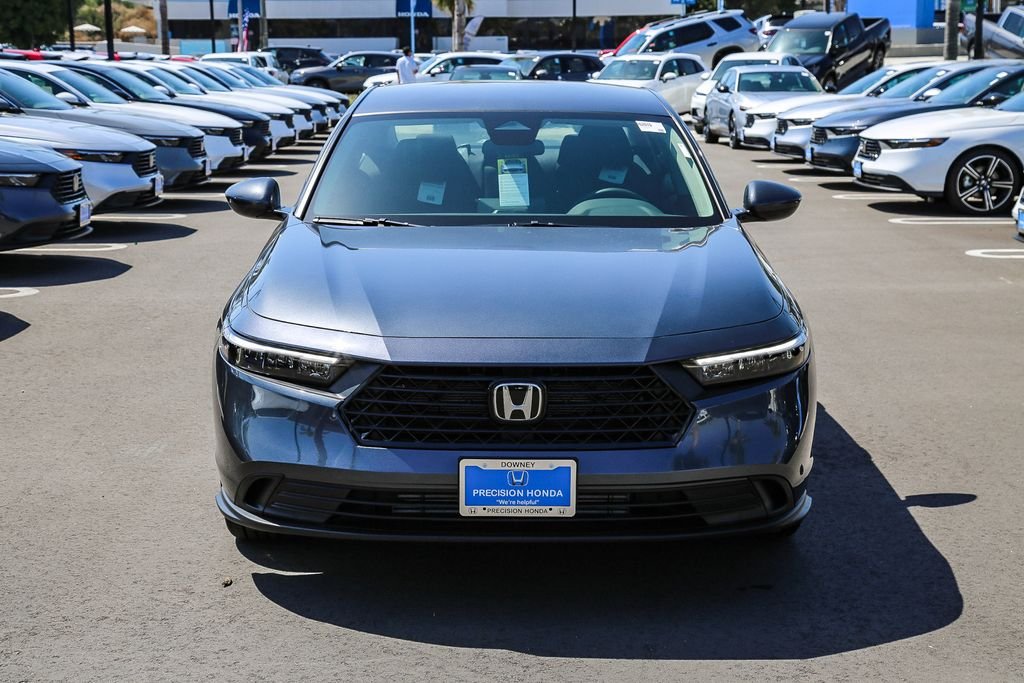 New 2026 Meteorite Gray Metallic Honda LX image 2