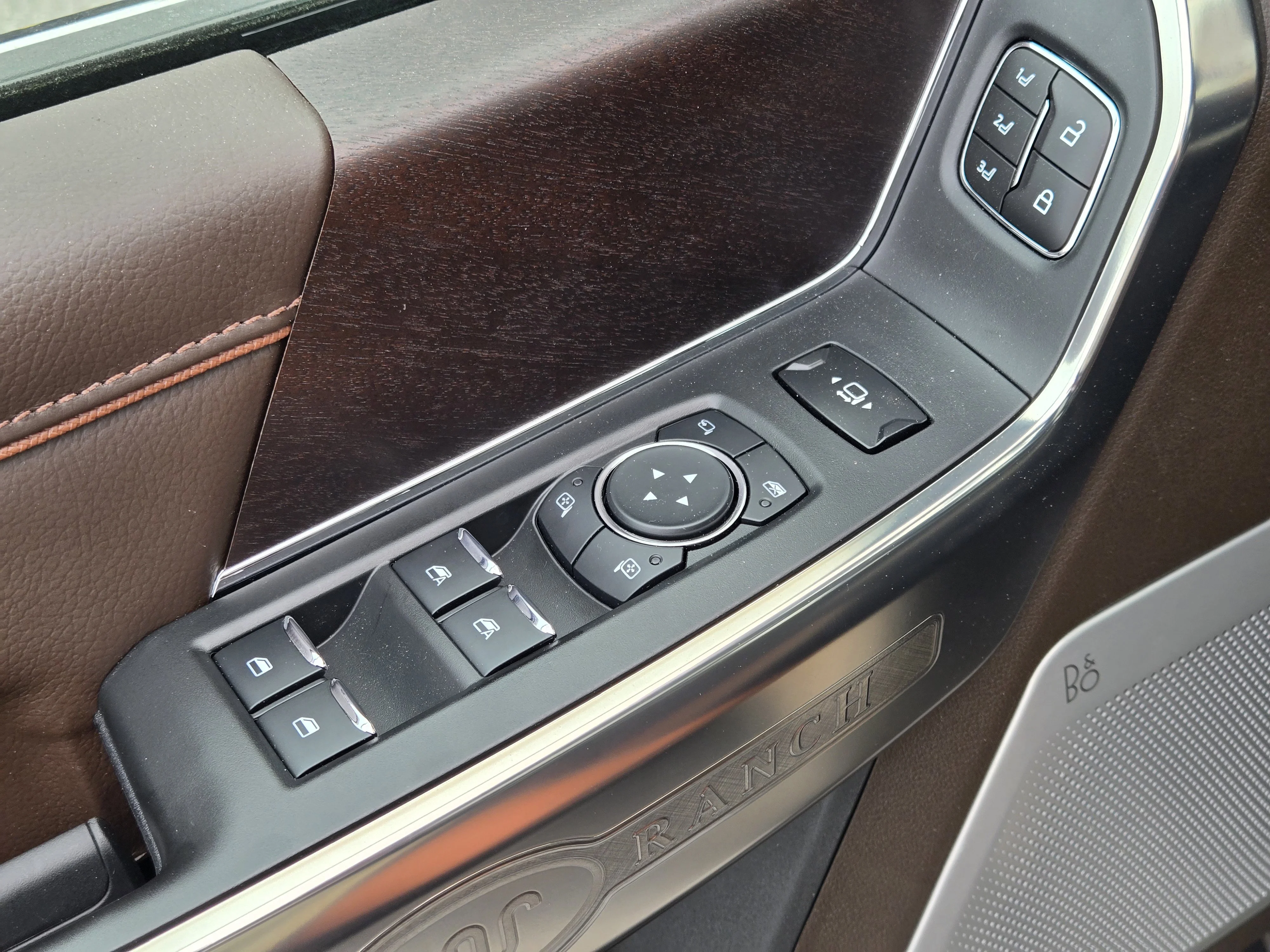 New 2026 STAR WHITE Ford King Ranch image 21