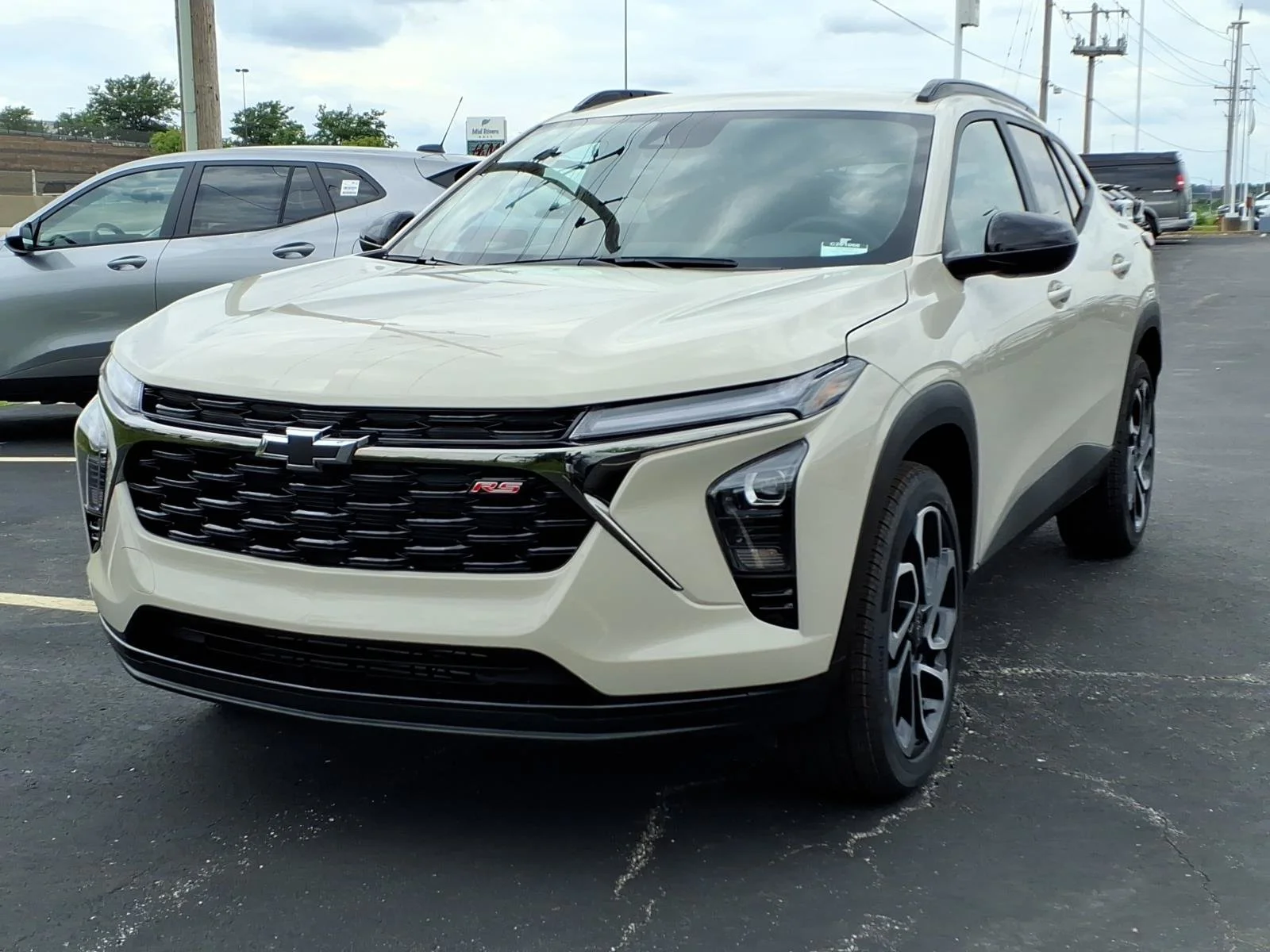 New 2026 White Sands Chevrolet 2RS image 2