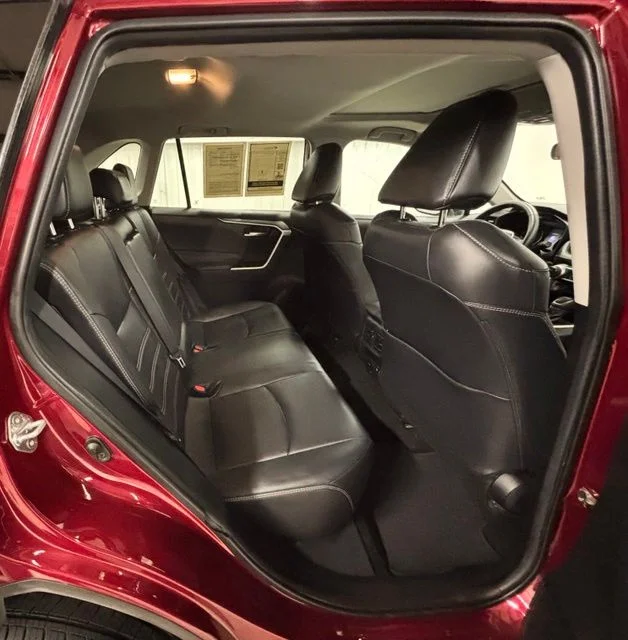 Used 2021 Red Toyota XLE Premium image 20