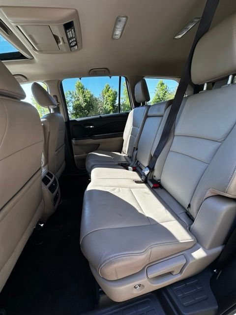 2016 Honda Pilot EX-L - Photo 18