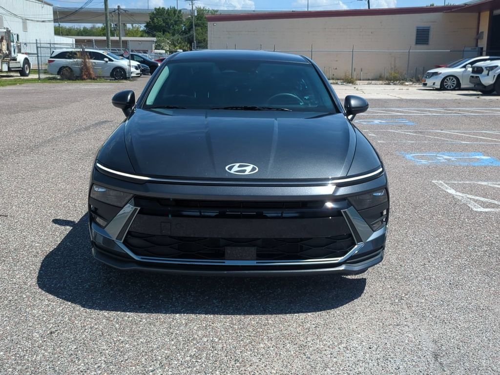 Used 2025 Gray Hyundai SE image 3