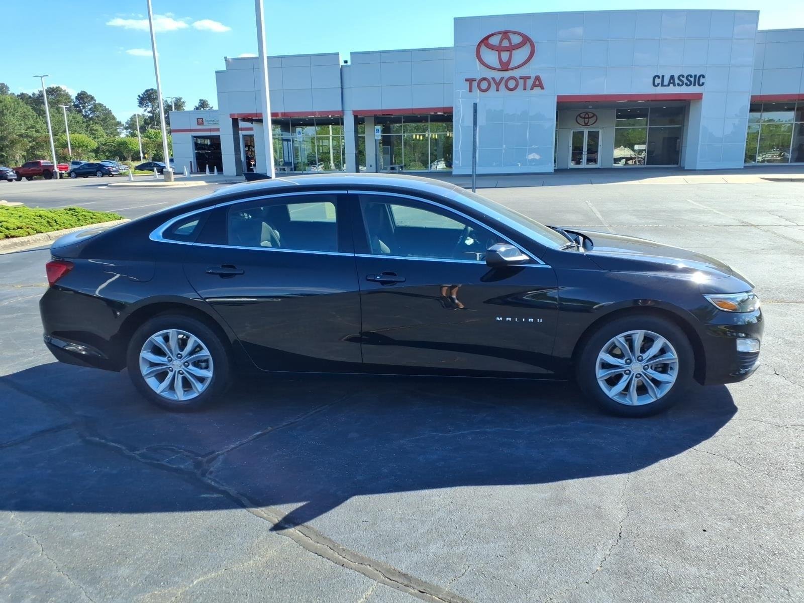 Used 2025 Mosaic Black Metallic Chevrolet LT image 11
