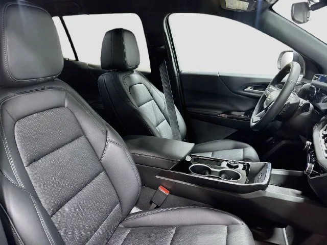 2027 Chevrolet Equinox LT - Photo 24