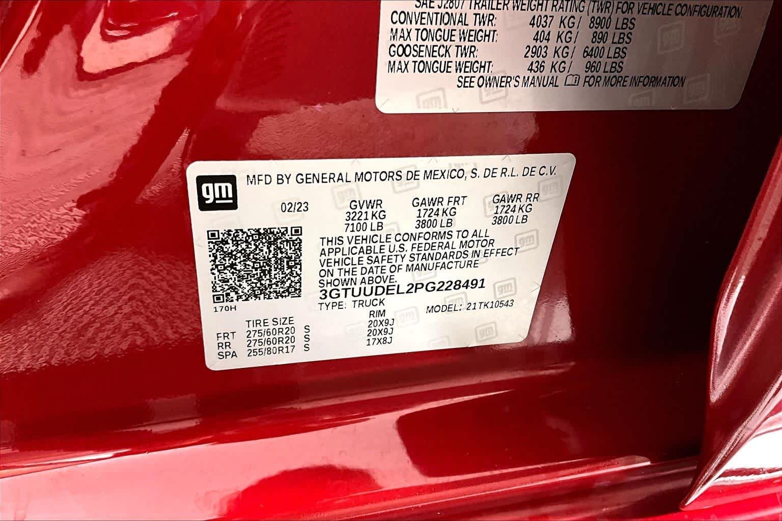 Used 2023 Volcanic Red Tintcoat GMC SLT image 33
