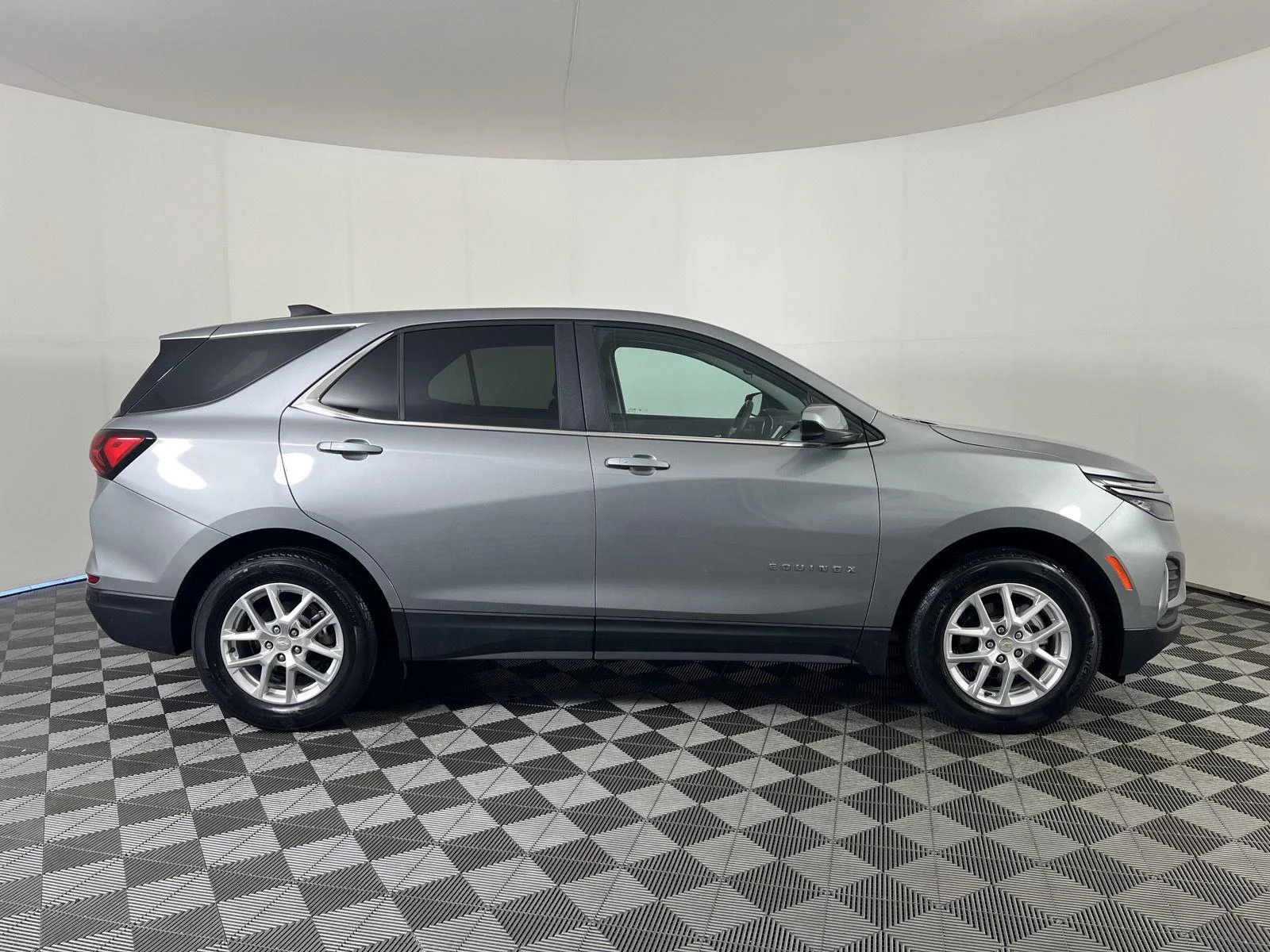 Used 2024 Sterling Gray Metallic Chevrolet LT image 22