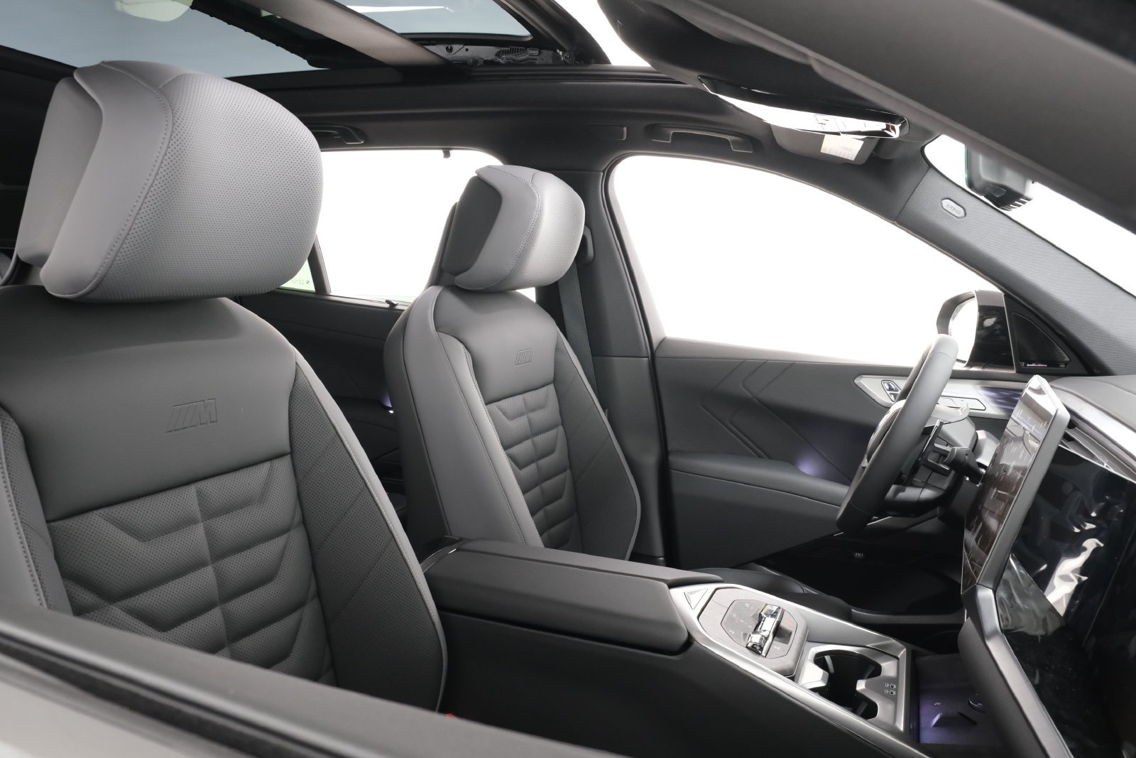 New 2027 Dravit Grey Metallic BMW  image 43