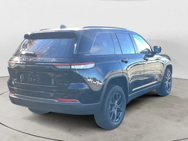 New 2027 Black Jeep LAREDO ALTITUDE 4X4 image 6