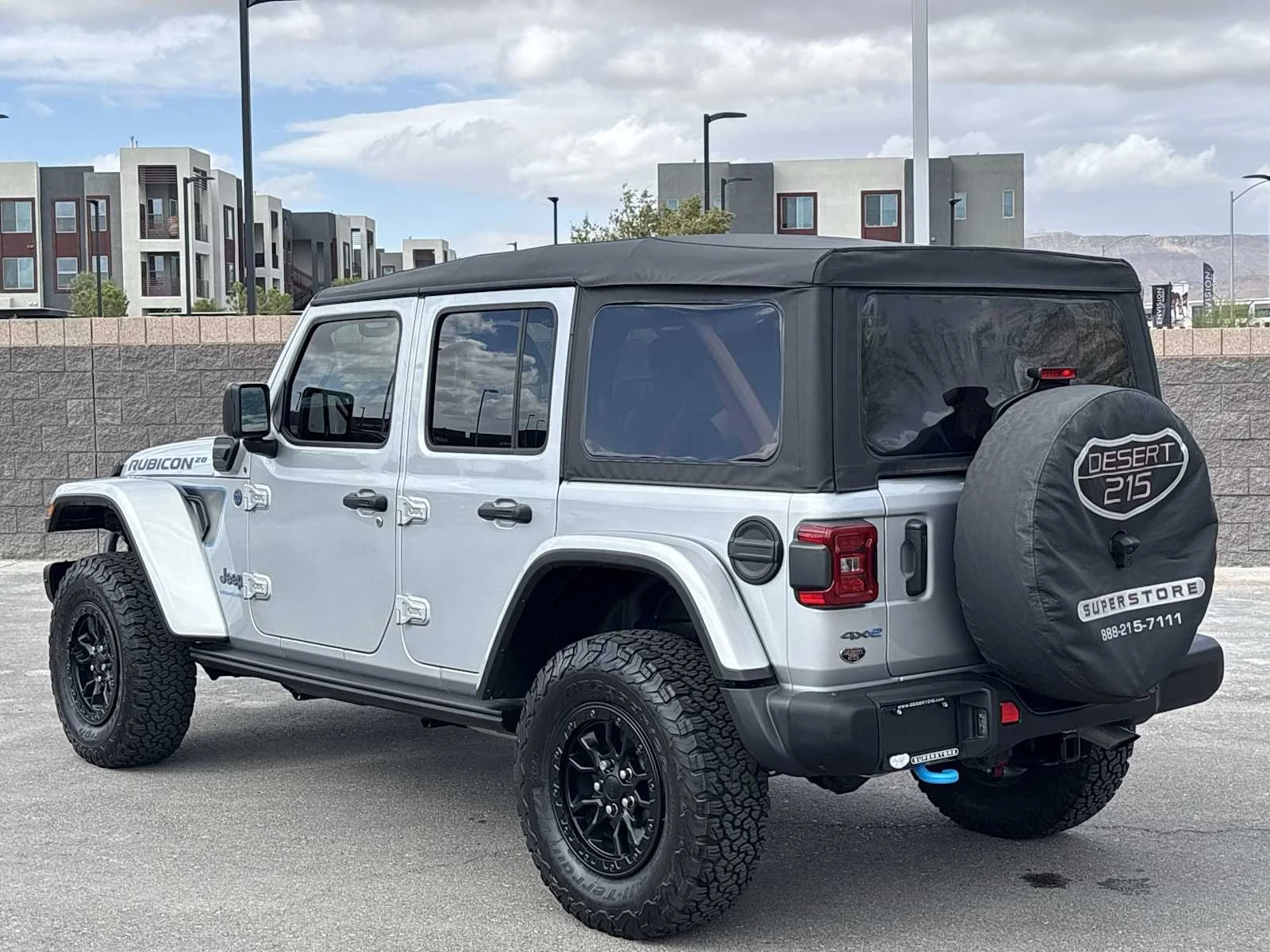 Used 2023 Silver Zynith Clearcoat Jeep Rubicon 20th Anniversary image 6