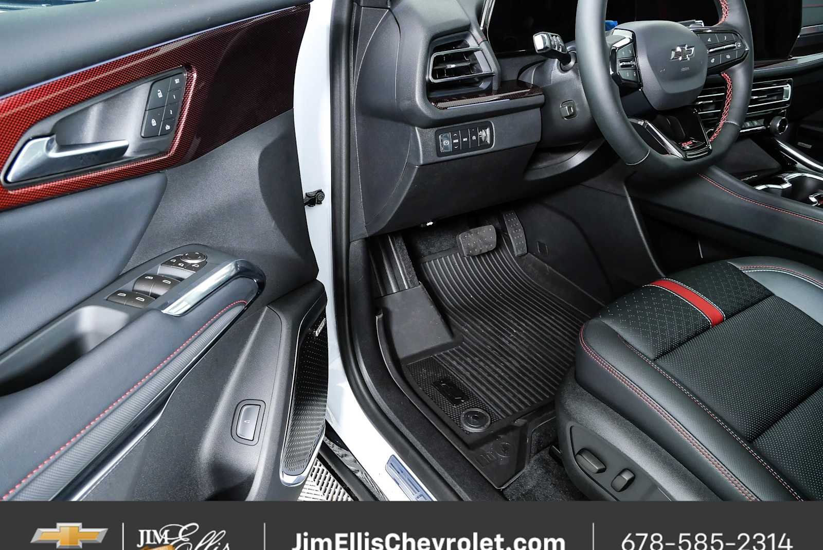 New 2026 Polar White Tricoat Chevrolet RS image 8