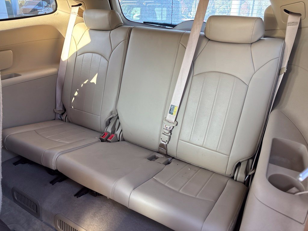 Used 2011  Buick CXL image 8