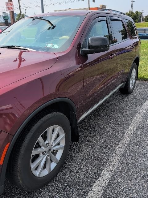 Used 2023 Red Dodge SXT image 3