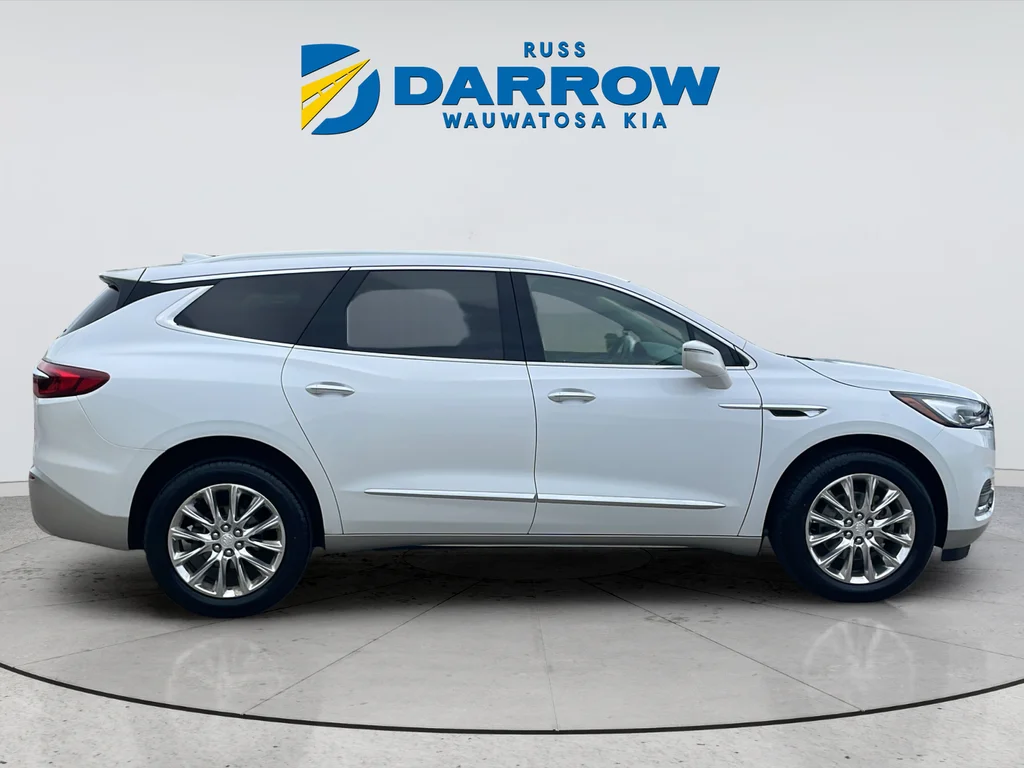 Used 2019 White Buick Essence image 6