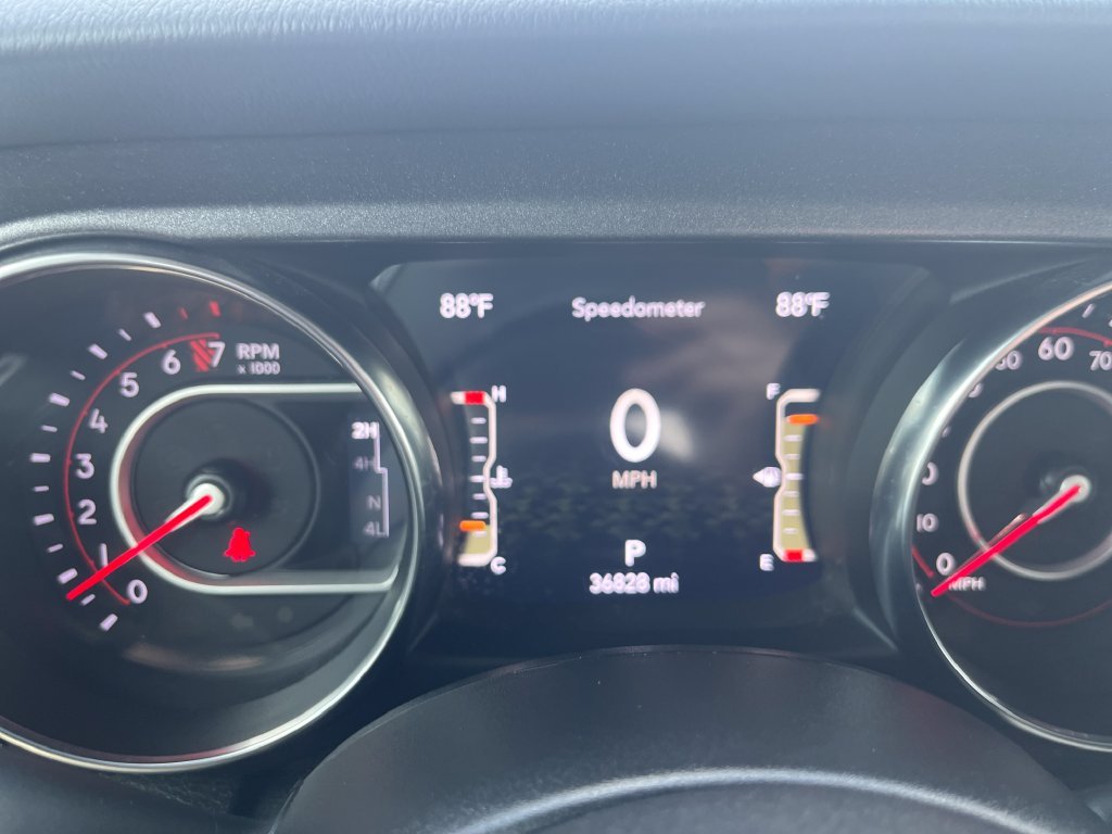 Used 2021 Green Jeep Mojave image 17