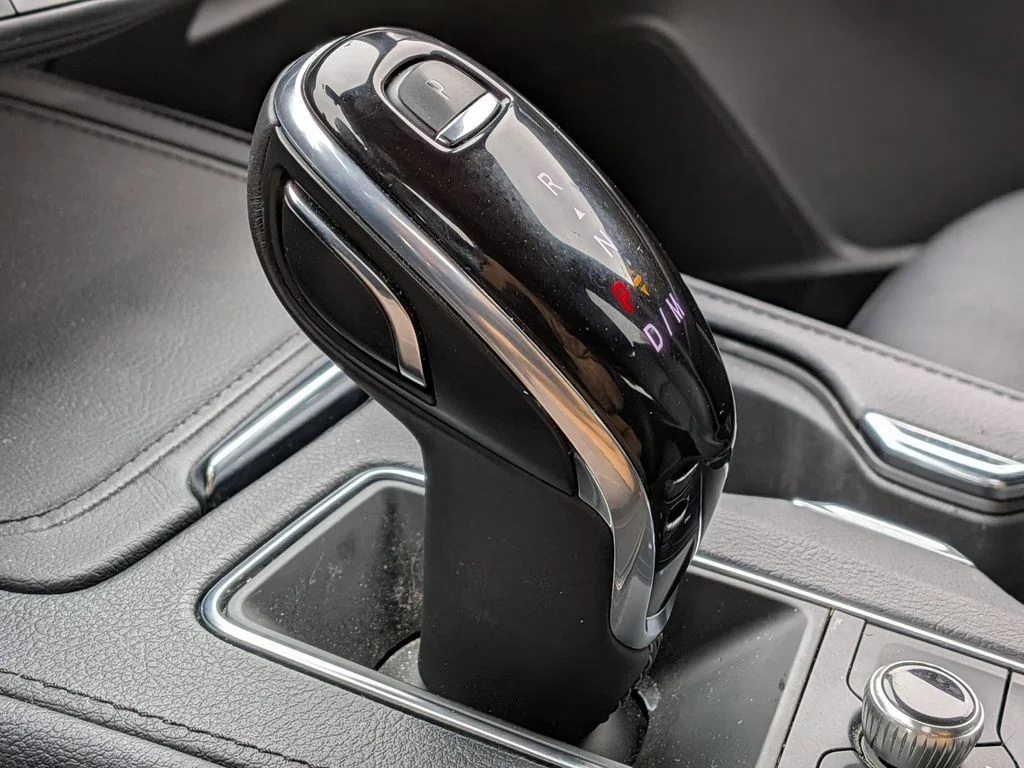 Used 2023 White Cadillac Sport image 22