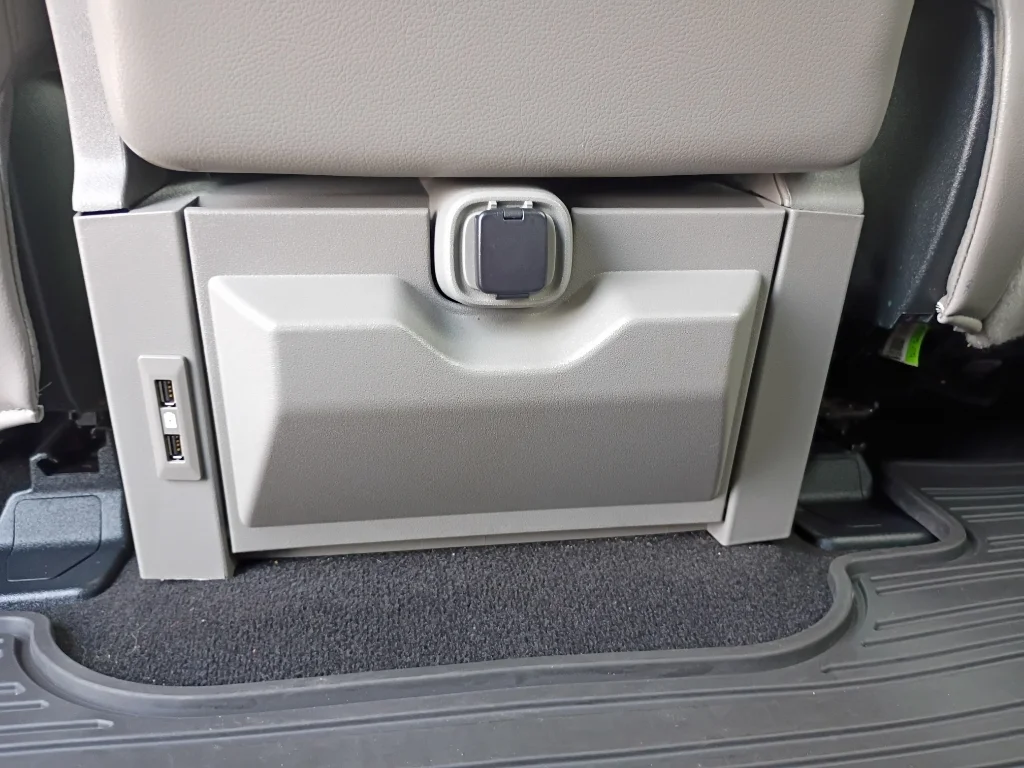Used 2019 Oxford White Ford LARIAT image 18