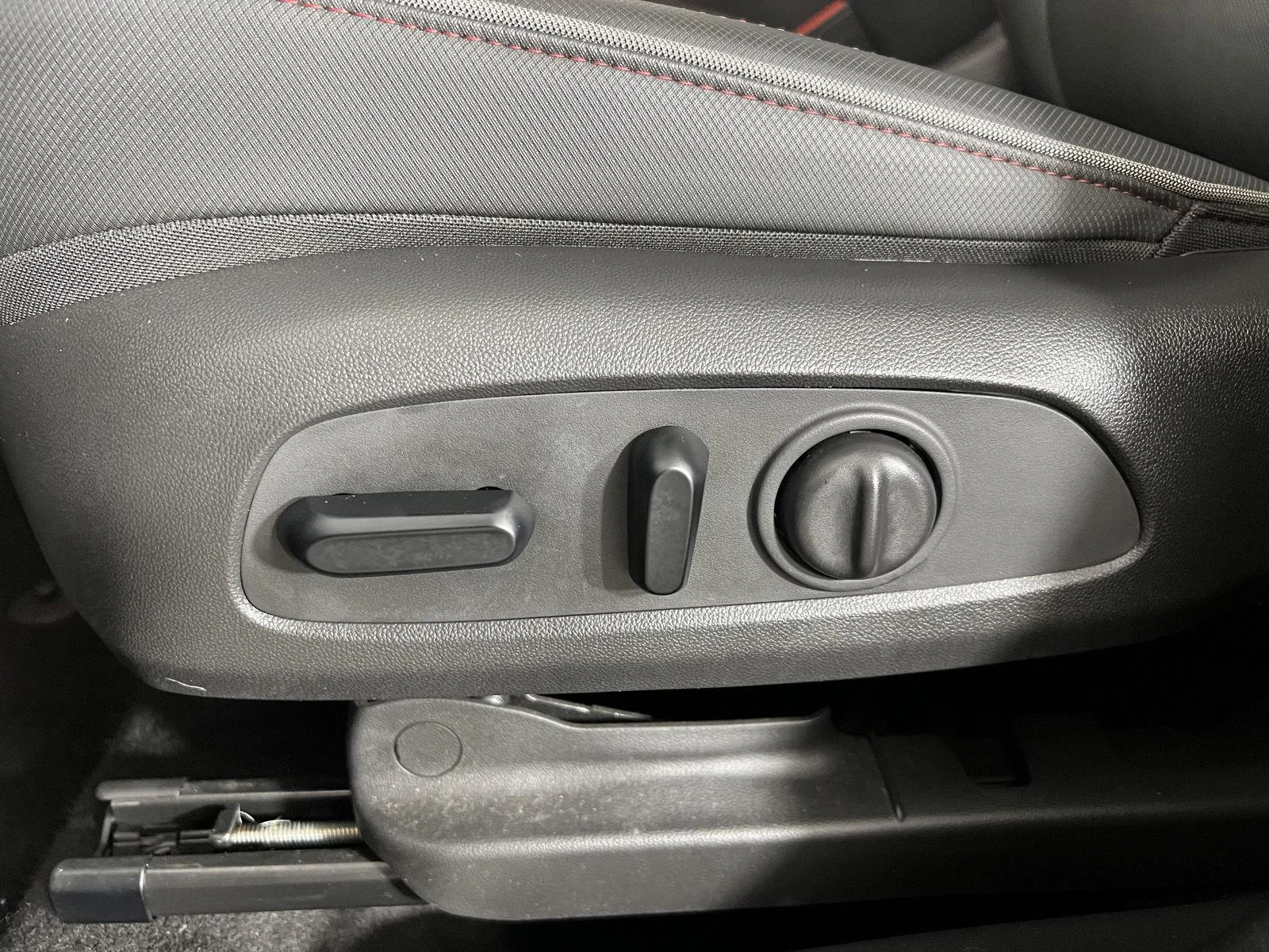 Used 2022 Mosaic Black Metallic Chevrolet RS image 37