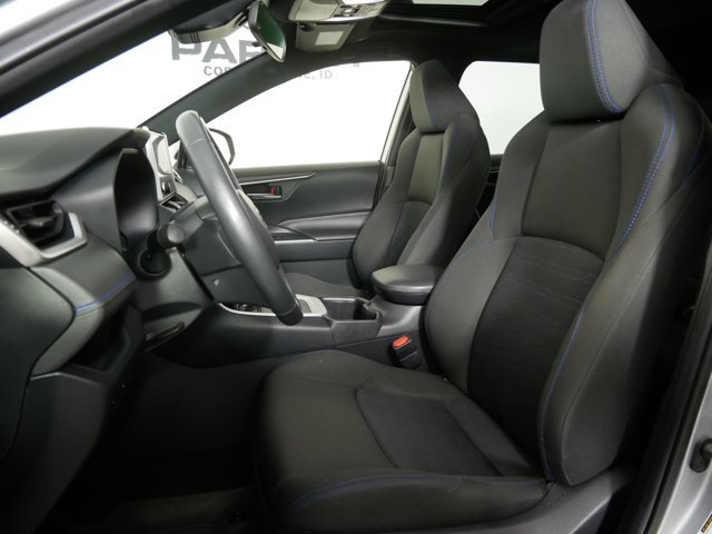 Used 2025 Silver Sky Metallic Toyota Hybrid SE w/ Convenience Pkg & Weather Pkg image 9