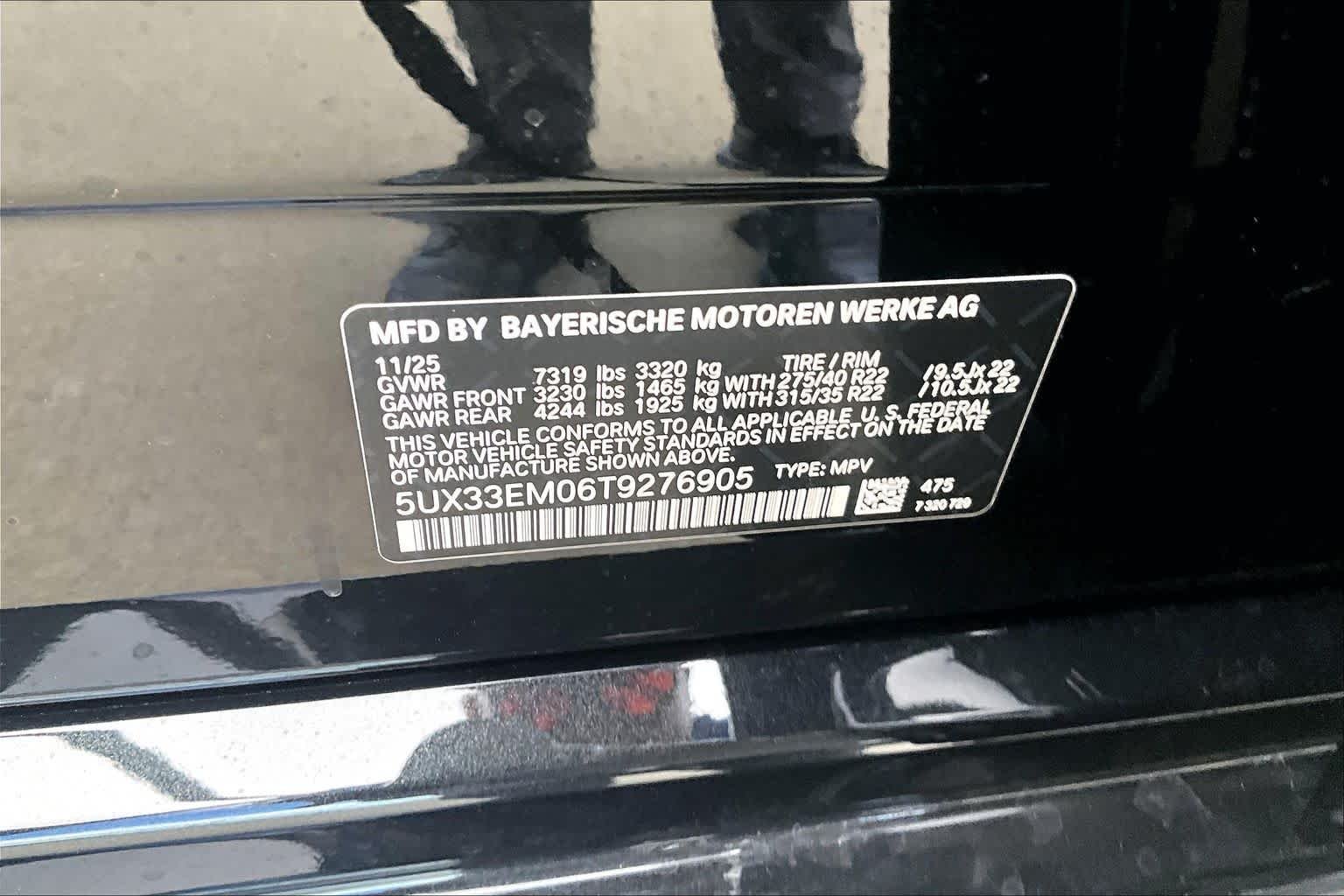 Used 2026 Black Sapphire Metallic BMW M60i image 32