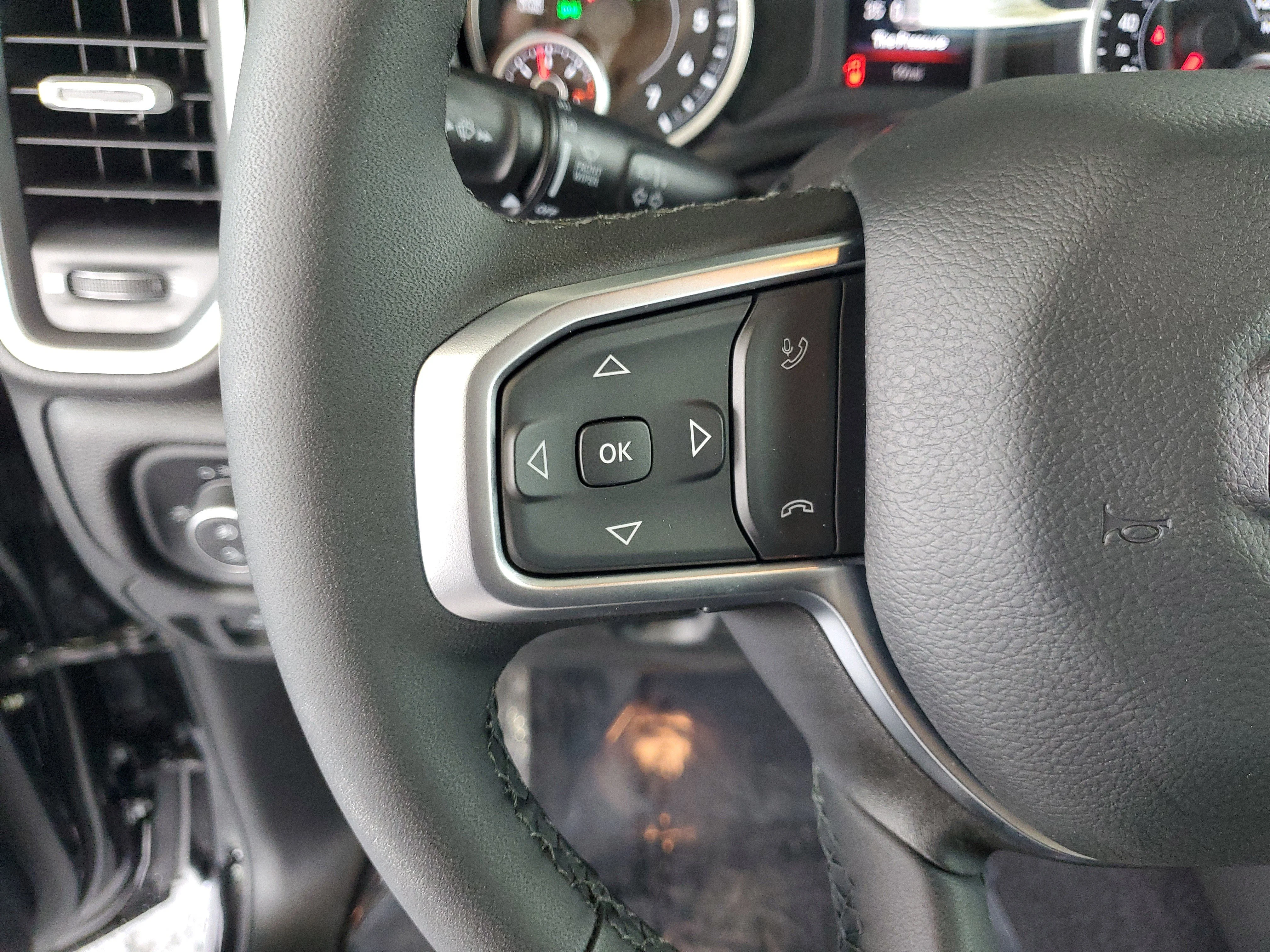 New 2026 Diamond Black Crystal Pearl-Coat Exterior Paint RAM Big Horn image 22