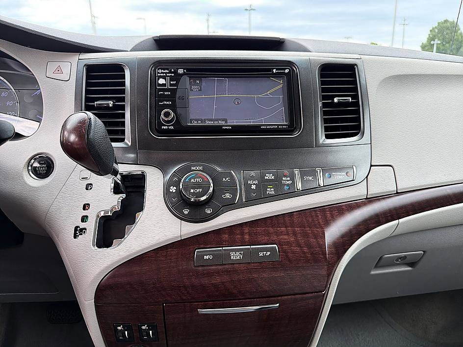 Used 2013 Silver Sky Metallic Toyota XLE image 17