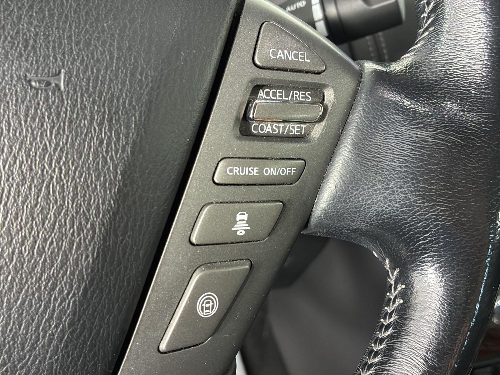 Used 2019 Brilliant Silver Metallic Nissan SL image 28