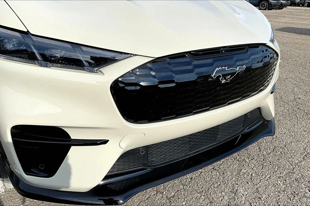 New 2026 Beige Ford Premium image 34