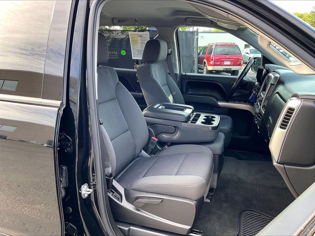 Used 2016 Black Chevrolet LT image 11