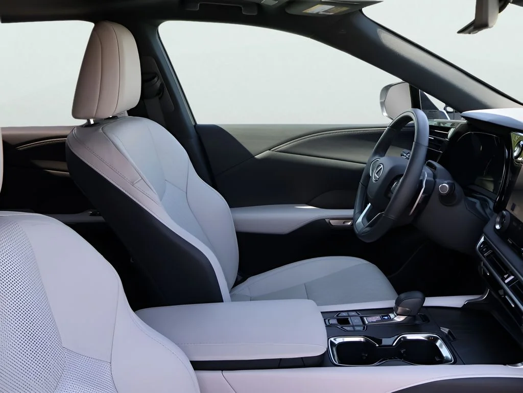 Used 2024 White Pearl Lexus 350 Premium Plus image 9