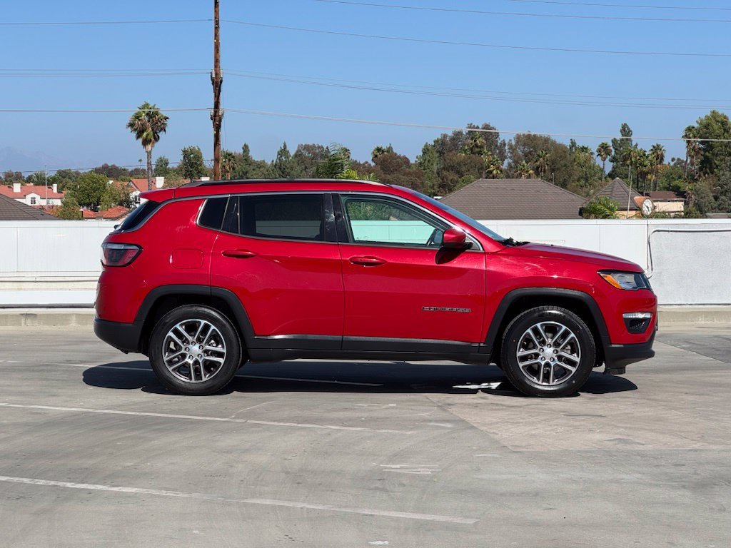 Used 2020 Red Line Jeep Latitude image 29