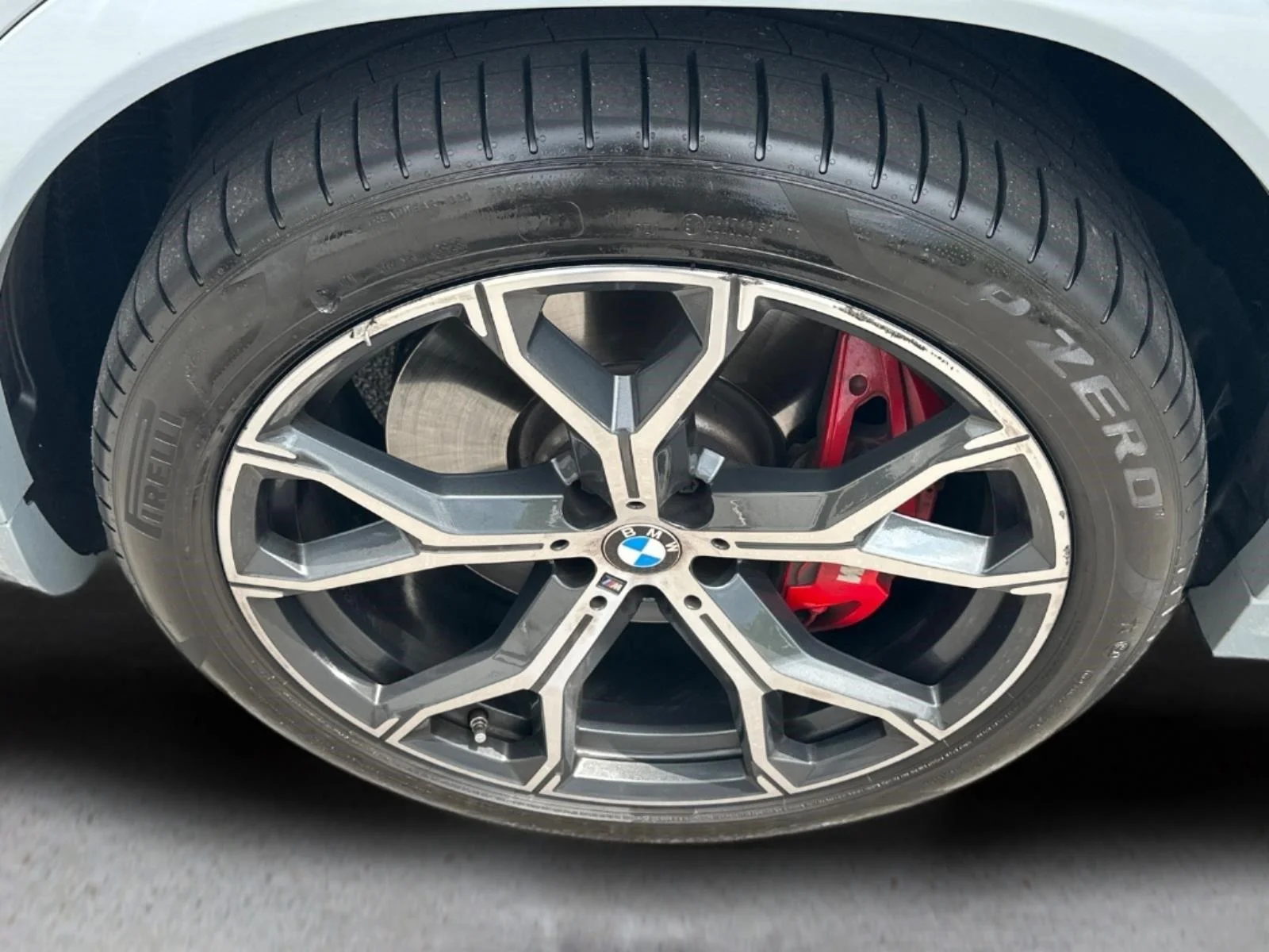 Used 2025  BMW M60i image 14