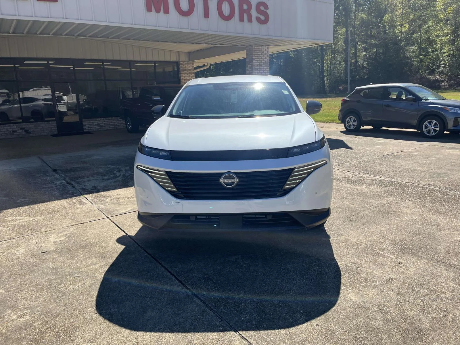 New 2027 EVEREST WHITE Nissan AWD SL image 2