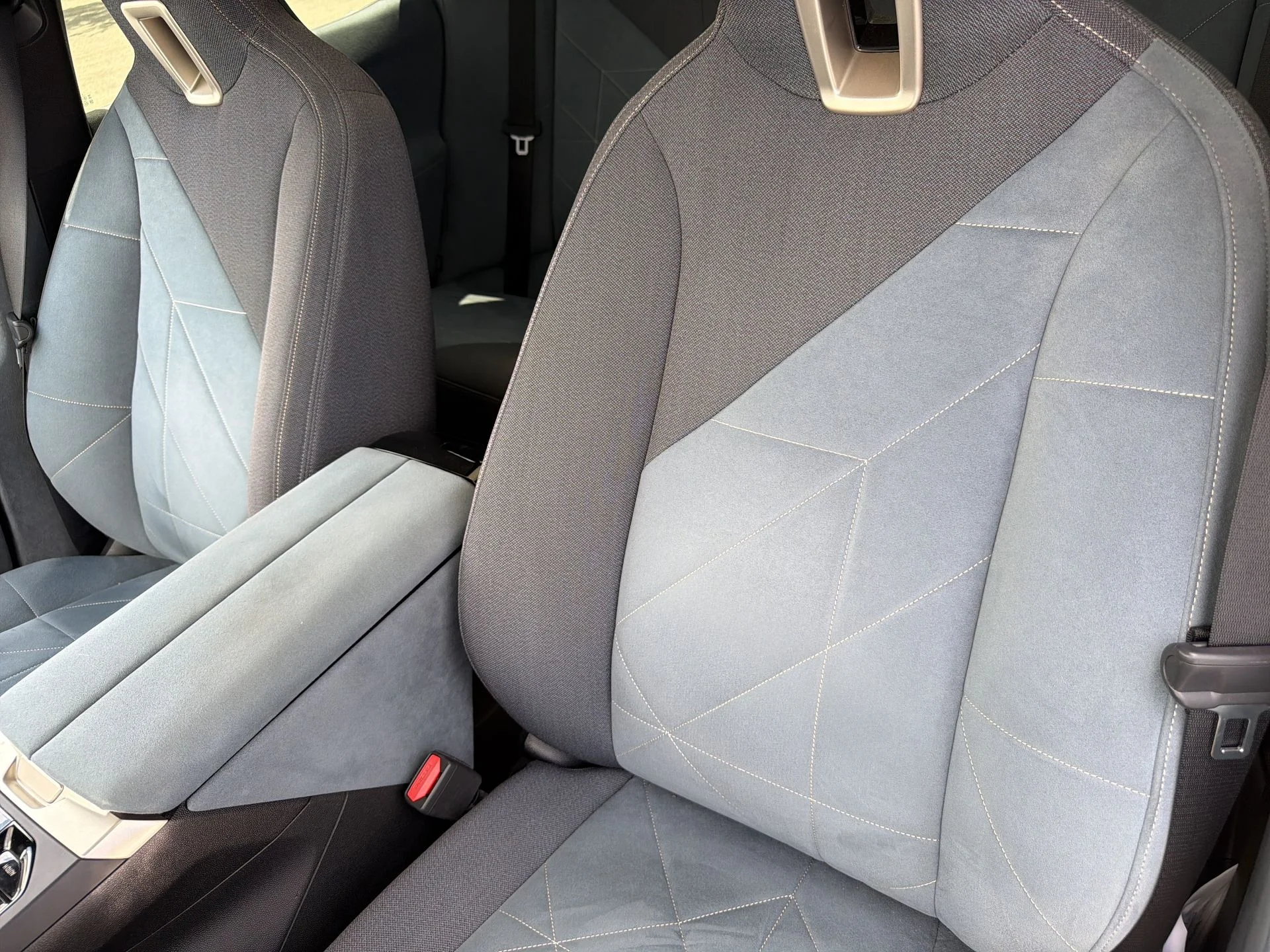 Certified Used 2023 Blue BMW xDrive50 image 25