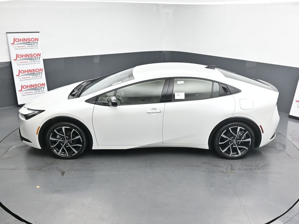 New 2026 Wind Chill Pearl <sup>1</sup> Toyota  XSE image 24