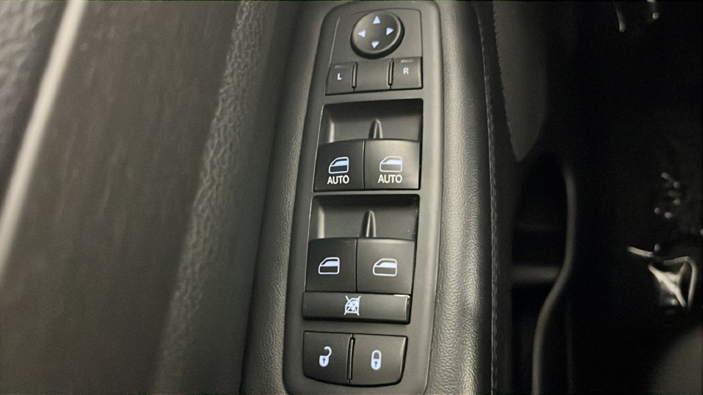 2017 Jeep Grand Cherokee Laredo - Photo 31