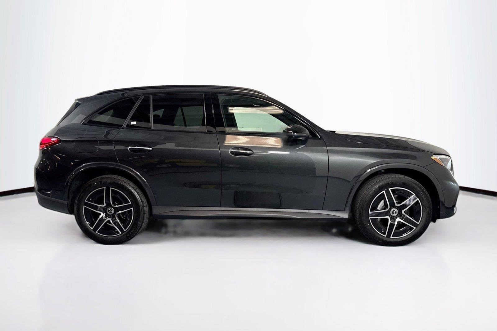 New 2026 Graphite Grey Metallic Mercedes-Benz GLC 300 image 4
